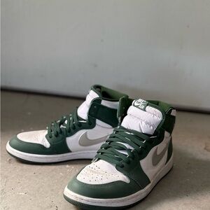 Nike Air Jordan 1 High-Top Sneakers in Green and White